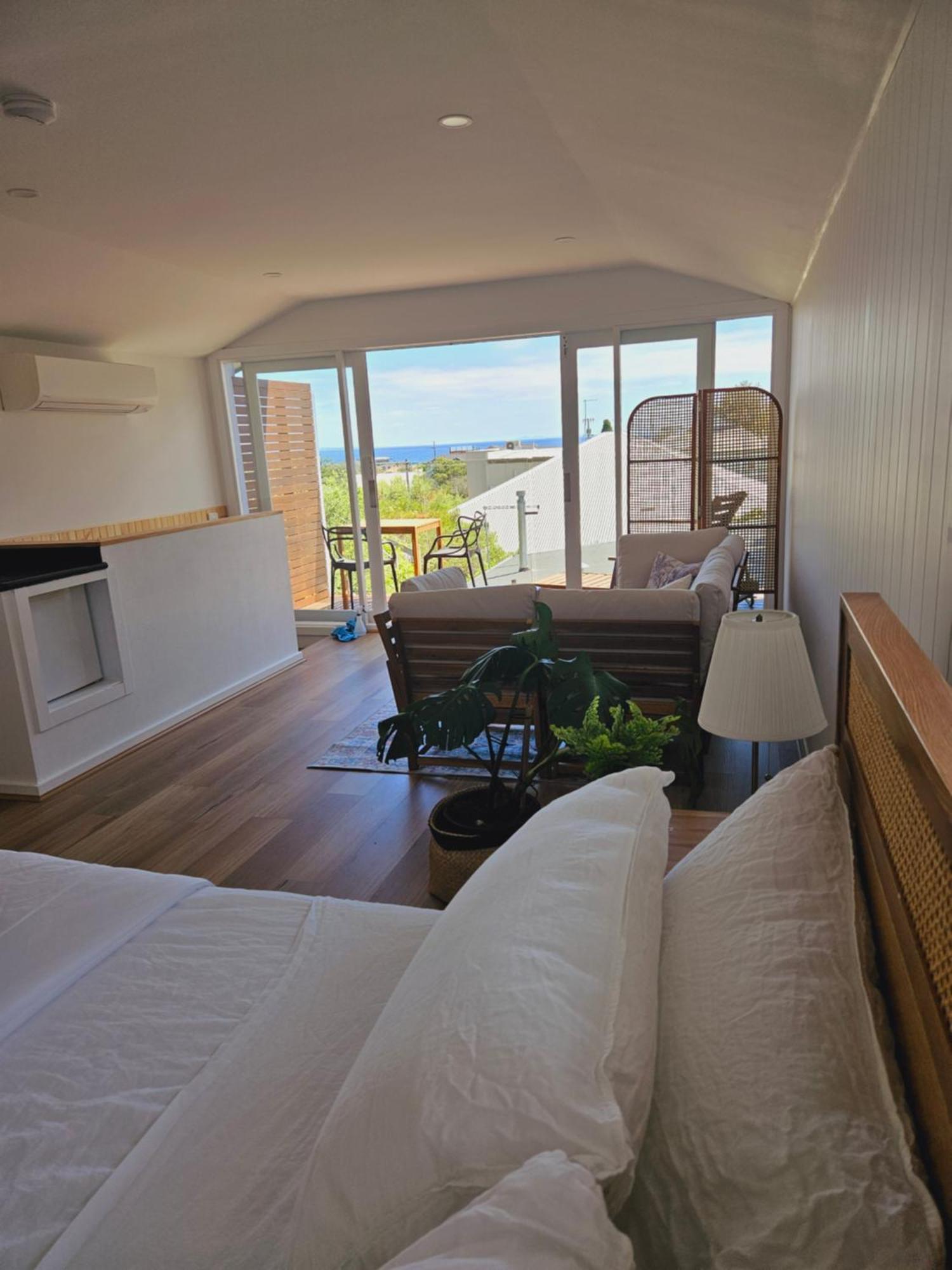 Hotel By The Seaside Mornington Exterior foto